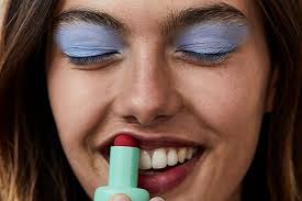 Blue Eye Make Up Looks Are Making A Comeback