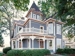 Ranging from exuberant hues that adorned ornately appointed victorians to the softer, restrained shades of craftsman bungalows, our featured color combinations are based on authentic schemes from their respective areas. How To Select Exterior Paint Colors For A Home Diy