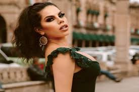 Lizbeth Rodríguez se descara en OnlyFans meneandose sin piedad