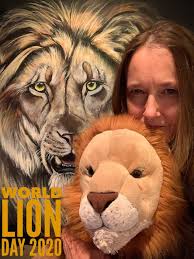 We may not have dramatic beasts of prey like lions.... but our sheep glady  fill the role for photo opportunities...... Mufasa the Sheep....