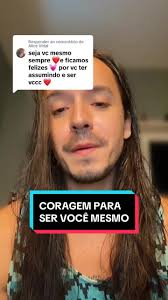 Respondendo a @Alice Vidal A #vida é muito curta pra gente tentar ser o que  os outros querem que a gente seja. O processo do #autoconhecimento onde a  gente se liberta de tudo que não faz sentido pra ...
