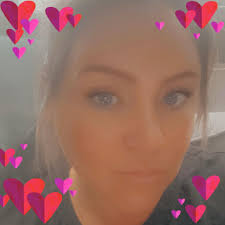 Does anyone know a Jacqueline Warren? Just found her bank card in  southwick, please dm if you know her.