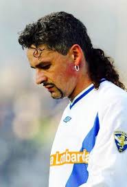 The man who inspired entire generations to play football. Roberto Baggio Hairstyle These Soccer Mullets Will Make Rzagptc Hair Styles Futbol Futbolcular Yildiz