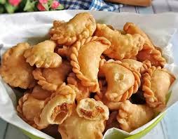 Campur terigu, tapioka, keju dan. 17 Resep Pastel Yang Enak Empuk Dan Renyah Rekomended
