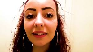 18 Yaşındaki Hollandalı Kızın Duşta Porno Mülakatı Porno 7DAK farkıyla izle