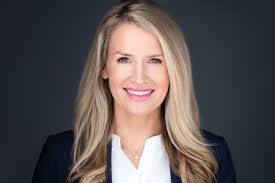 Stephanie Waldrop's Instagram, Twitter & Facebook