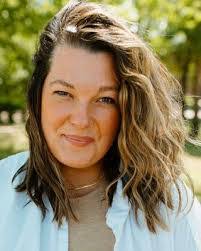 Dana Turnbull's Instagram, Twitter & Facebook