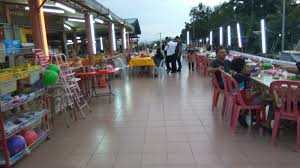 Suasana yang selesa di restoran ini sangat sesuai untuk anda bawa keluarga makan malam. Makan Ikan Bakar Di Muara Anjung Batu Melaka Cerita Ceriti Ceritu Mamapipie