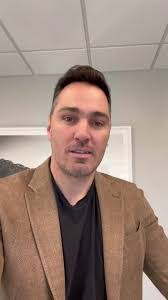 Peter Herring's Instagram, Twitter & Facebook