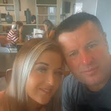 Do any of the bars show any football ?.