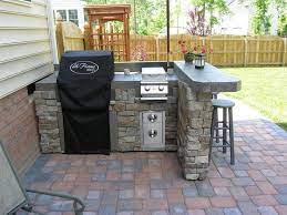 Pin By Kimberly Abell On Patio Small Outdoor Kitchens Outdoor Kitchen Patio Outdoor Kitchen Decor