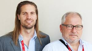 Hjerteflimmer (atrieflimmer) er en unormal hjerterytme og kan omfatte problem med både for rask puls, for langsom puls eller den kan være urytmisk. Fald Og Slag Skyld I Mange Hjerneblodninger Hos Aeldre Med Hjerteflimmer Kommunal Sundhed