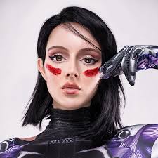 Lou Cypher cos 'n' play