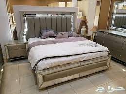 غرف نوم فضي مع اضاءات