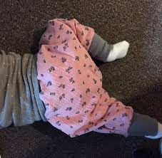 Für mehr beweglichkeit kannst du natürlich auch elastisches baumwolljersey oder sweat nehmen. Kostenloses Schnittmuster Pumphose Purzelinchen Handmade Kultur