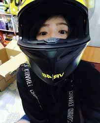 バイクに乗る女性 ヘルメットを脱ぐと可愛かったよ girls biker297 女性ライダーの魅力 motogirl motovlog モトブログ ガールズバイカー ヘルメット 車 バイク モーターサイクル オートバイ バイカー 女性ライダー 美 女性