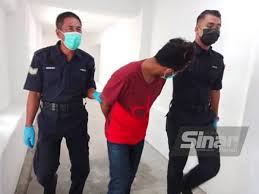 Majistret kamarul hasyime rosli mengeluarkan perintah reman selama dua hari terhadap suspek berusia 22 tahun itu. Mengaku Salah Peras Ugut Warga Emas Rm2