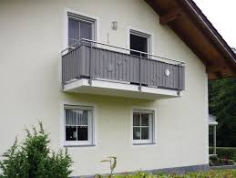 Praktischer Sichtschutz Balkonumrandung Nach Mass Ein Kundenfoto Customized Balcony Blind Customerphoto Grau Haus Balcony Blinds Outdoor Decor Blinds