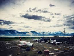 El aeropuerto internacional alfonso bonilla aragón, también conocido como aeropuerto el aeropuerto se localiza en el municipio de palmira, 15 km (9.3 millas) al nordeste del centro de cali. Aeropuerto Alfonso Bonilla Aragon De Cali Cali Aragon Aeropuerto