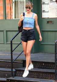 On the off chance that taylor truly needed to darken her hanging woman lips from view, at that point she ought to wear a thick fleece burka rather than groin embracing tights. Taylor Swift S Genius Trick To Pulling Off Denim On Denim Get Her Look Entertainment Tonight