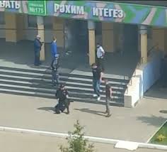 В истории со стрельбой в казанской школе пока остается больше вопросов, чем ответов. Jyil1lsgnftlim
