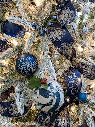 The best artificial christmas trees decorations are not different from the decorations of a real tree. Blue And Silver Christmas Tree For The Living Room 2 Bees In A Pod