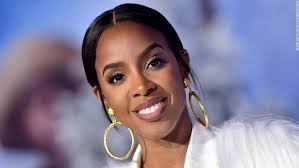 The destiny's child singer recently revealed she's already six months along. Kelly Rowland Says She Tortured Herself Over Being Constantly Compared With Beyonce Cnn