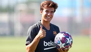 They talk riqui puig's role this season, yusuf demir's barça debut, the potential of alejandro balde and gavi, rey manaj's value, álex collado's. Ricky Puig Verbrachte Drei Mal Weniger Minuten In La Liga Als Iniesta In Seinem Alter Iniesta Barcelona B Barcelona