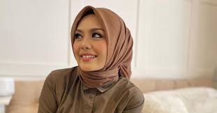 Pelakon aku yang kau tinggalkan. Fhgo6 Urku8xzm