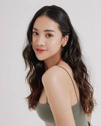 Makin Dikenal Berkat "Layangan Putus", Ini Pesona Kecantikan Anya Geraldine  yang Menawan