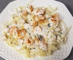 Fettuccine refers to a type of pasta shaped like long, flat ribbons. Fettuccine Bianco Picture Of Brendali S Italian Ristorante Baltimore Tripadvisor