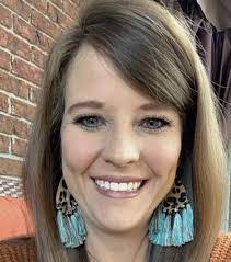 Ashley Privett's Instagram, Twitter & Facebook