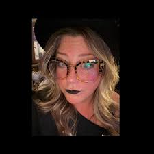 Does anyone know of a good/trustworthy financial advisor? Thank you 🙏