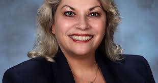 Tamara Bentley's Instagram, Twitter & Facebook