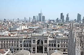 Sanat, tasarım, ticaret, moda, eğitim, gösteri dünyası ve turizmin başkenti olan milano, sokaklarında gezerken hem tarihi hem de modern dünyayı birarada soluyabileceğiniz bir. City Of Milano Mipim2020