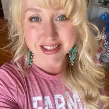 Christine Bugbee's Instagram, Twitter & Facebook