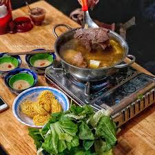 Gân bò khi nhúng lẩu sẽ có vị dai, giòn đặc trưng rất hấp dẫn. Top 7 Quan Láº©u Bo Ngon Va Cháº¥t LÆ°á»£ng Nháº¥t Quáº­n 10 Tp Hcm Toplist Vn