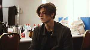 Shout out to my ex, you're really quite the man you made my heart break and that made me who i am here's to my ex, hey, look at me now, well, i'm all the way up, i swear you'll never, you'll never bring me down shout out to my ex, you're really quite the man (you're quite the man) you made my heart break and that made me who i am Ruel Call Out My Name Lyrics Genius Lyrics