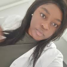 Elsa Rush's Instagram, Twitter & Facebook