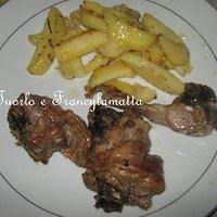 Capretto Al Forno Con Patate E Piselli Alla Napoletana Ricette Di Cucina Gustosa Ricerca
