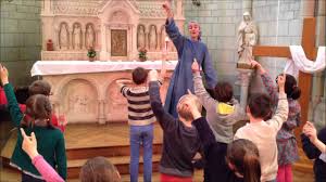 L Amour De Dieu Est Grand Comme Ca Youtube