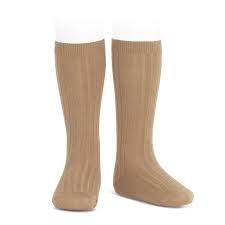 The owl gained notoriety last winter when it attacked multiple joggers. Condor Ribbed Knee High Socks Camel Olivia Ann Kids