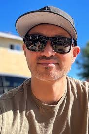 Dustin Weathers's Instagram, Twitter & Facebook