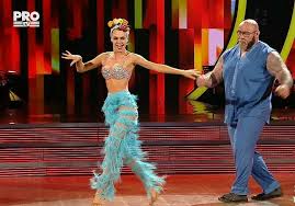 3 vedete se luptă pentru premiul de 100.000 de euro. Sandu Lungu Merge Mai Departe La Uite Cine Danseaza Mi Ar Placea