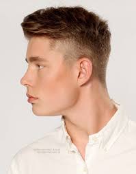 Haarschnitt Kurz Auf Der Seite Oben Lang Frisuren Kurz Long Hair Styles Men Mens Hairstyles Short Long Hair On Top