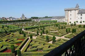 reprise timide sur l aire des jardins de villandry