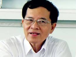 Người ngồi đợi trước hiên nhà