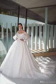 This collection was inspired by a love story of our very own, and these soft floral 23 Brautjungfern Ideen In 2021 Brautjungfern Braut Hochzeit