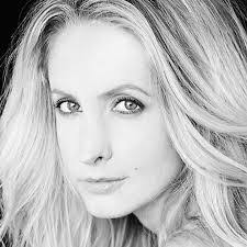 Elena Torres's Instagram, Twitter & Facebook