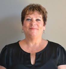 Karen Bazinet's Instagram, Twitter & Facebook